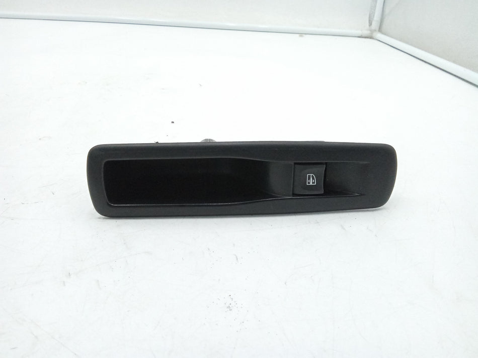 Pulsante Alzavetro Posteriore Sinistro RENAULT Megane III (08>16)