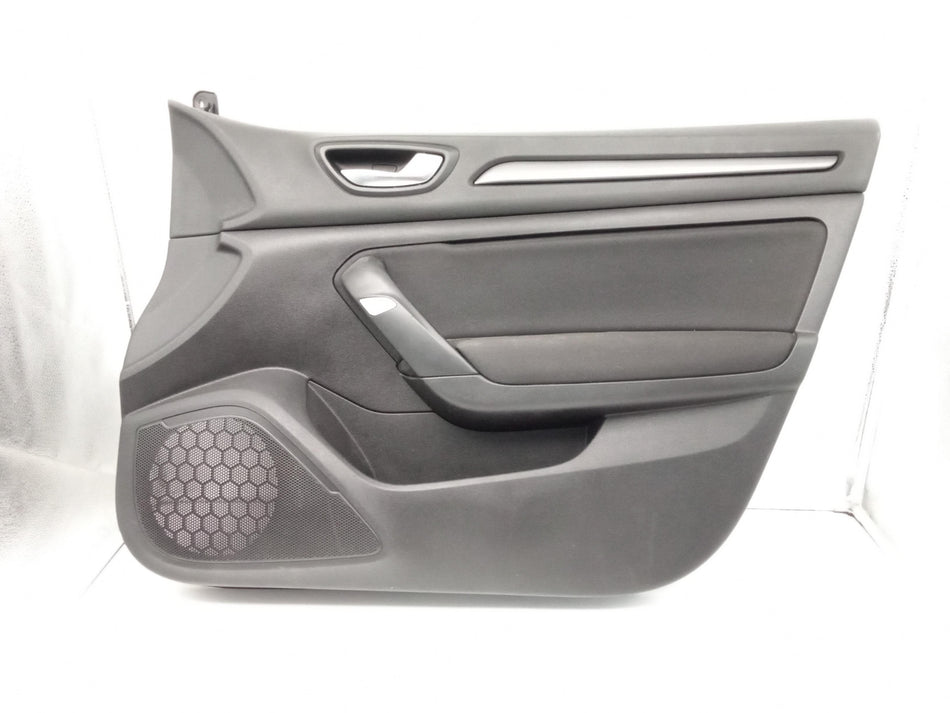 Pannello anteriore destro RENAULT Megane Serie (15>)