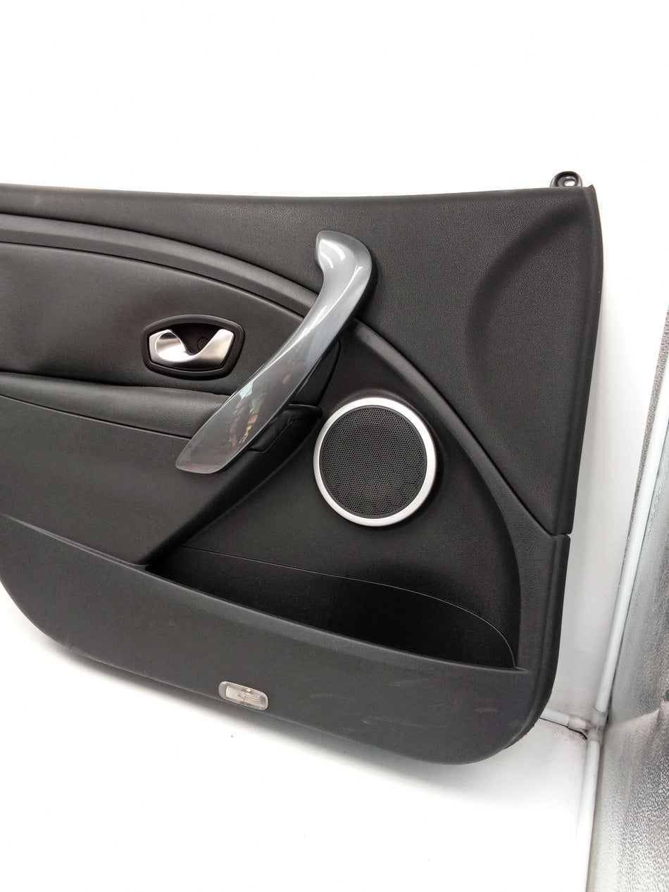 Pannello Anteriore Sinistro RENAULT Megane III (08>16)