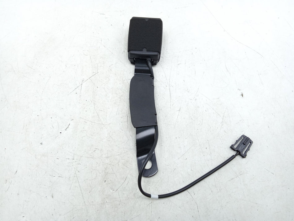 Aggancio cintura di sicurezza ant sx AUDI A1 Serie (8X1) (10>14)