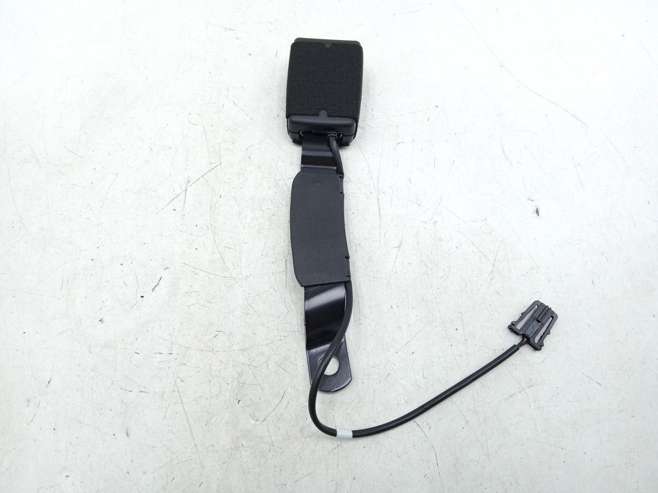 Aggancio cintura di sicurezza ant sx AUDI A1 Serie (8X1) (10>14)
