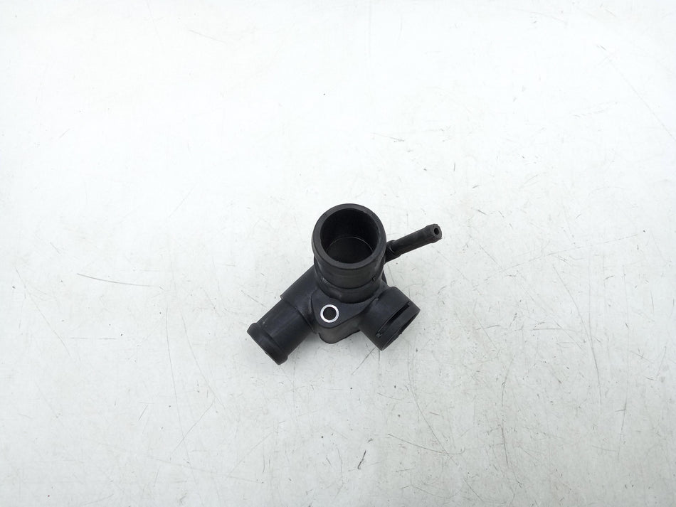 Flangia Termostato VOLKSWAGEN Passat Berlina 2° Serie