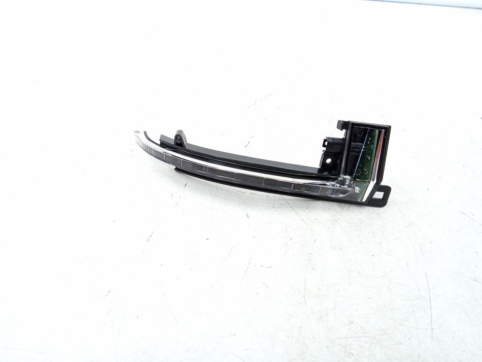 Freccia specchietto retrovisore DX AUDI A3 Serie (8P1) (08>12)