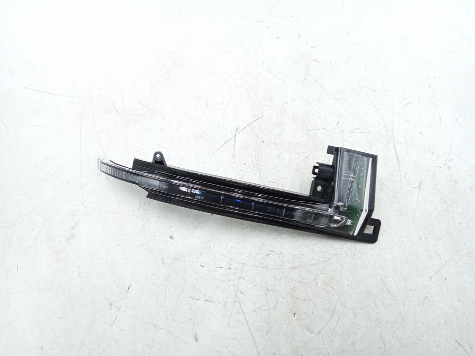 Freccia specchietto retrovisore DX AUDI A3 Serie (8P1) (08>12)