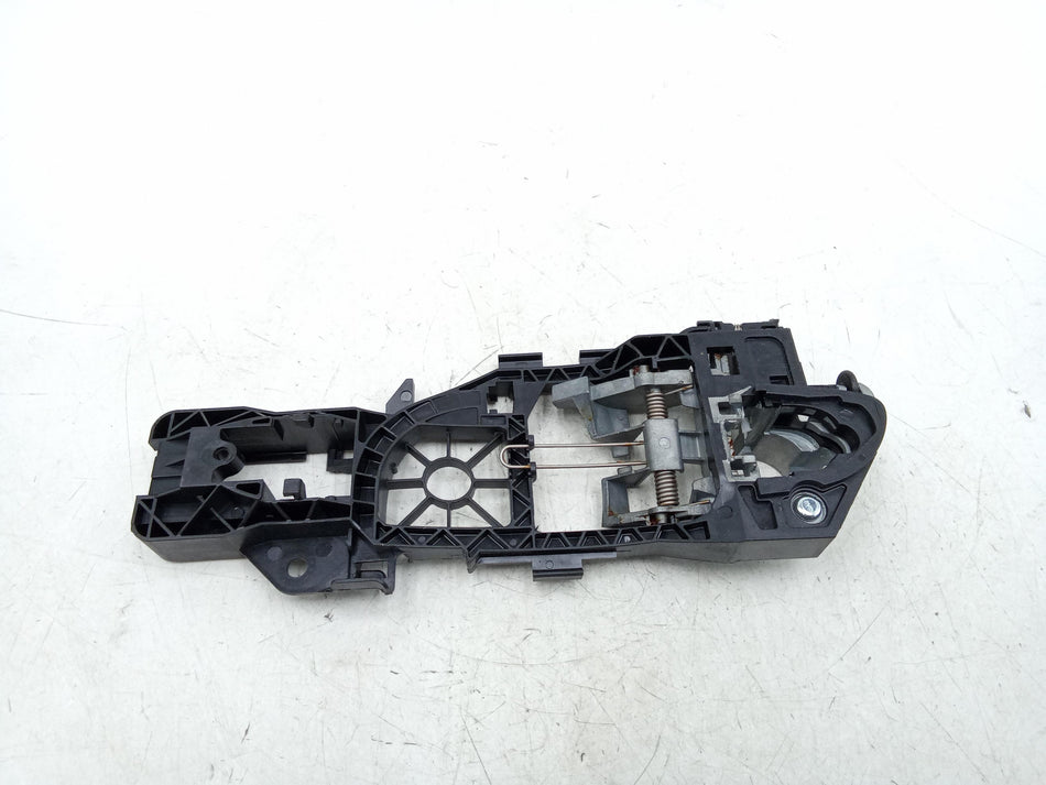 Supporto maniglia Anteriore Sinistra VOLKSWAGEN Passat Berlina 4° Serie