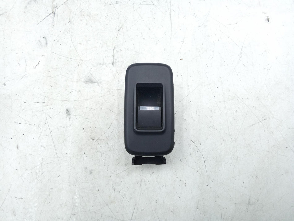 Pulsante Alzavetro Posteriore Sinistro JAGUAR XE Serie (X760) (15>)