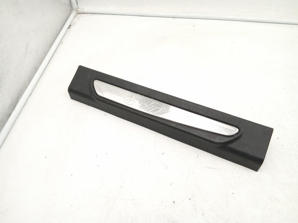 Batticalcagno Anteriore Destro ALFA ROMEO Giulia Serie (952_) (16>)