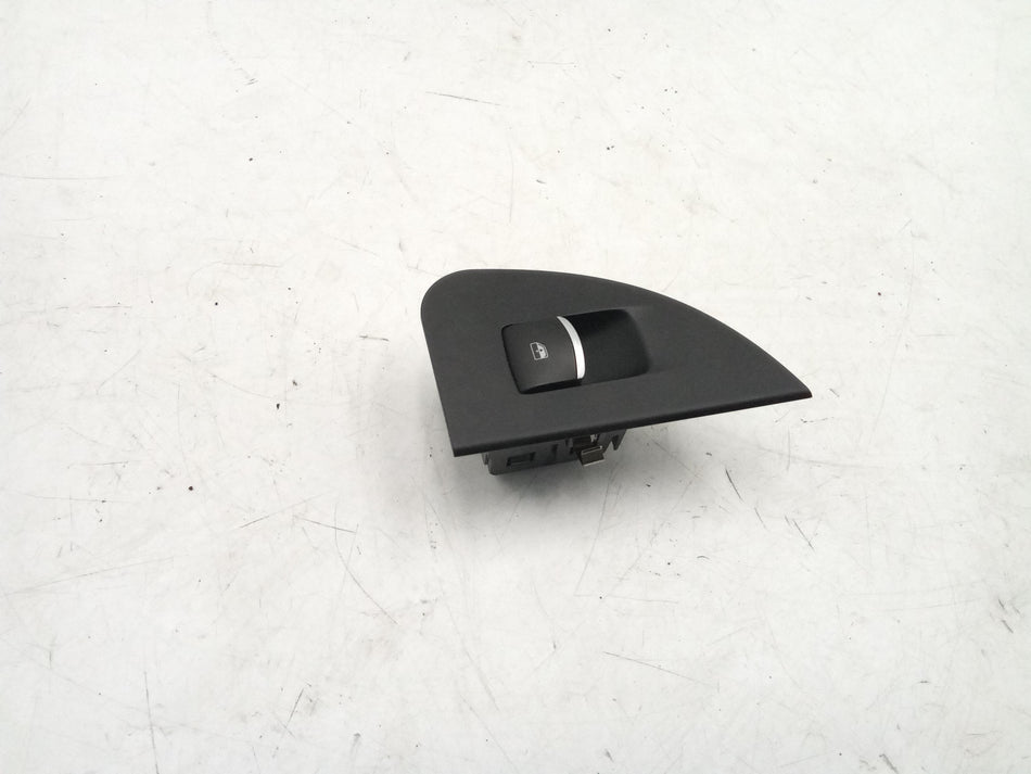 Pulsantiera Posteriore Destra ALFA ROMEO Giulia Serie (952_) (16>)