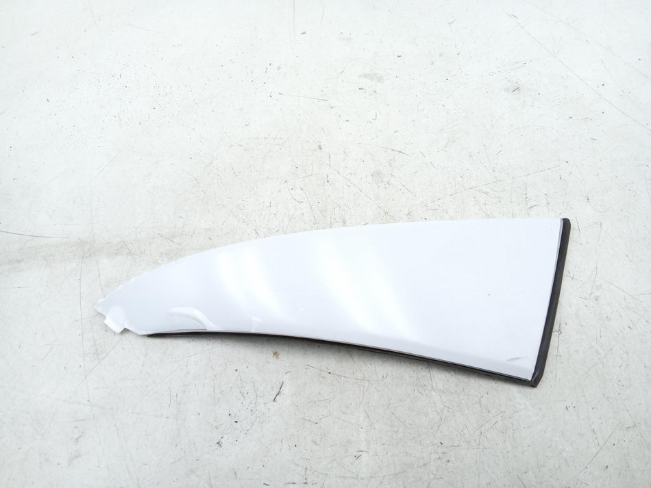 Modanatura portellone post. PEUGEOT 3008 Serie (16>23)