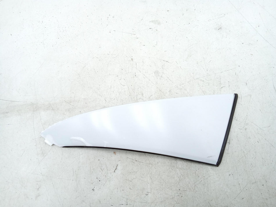Modanatura portellone post. PEUGEOT 3008 Serie (16>23)