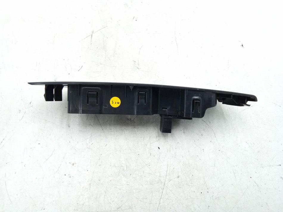 Pulsantiera Anteriore Destra VOLKSWAGEN Polo 6° Serie