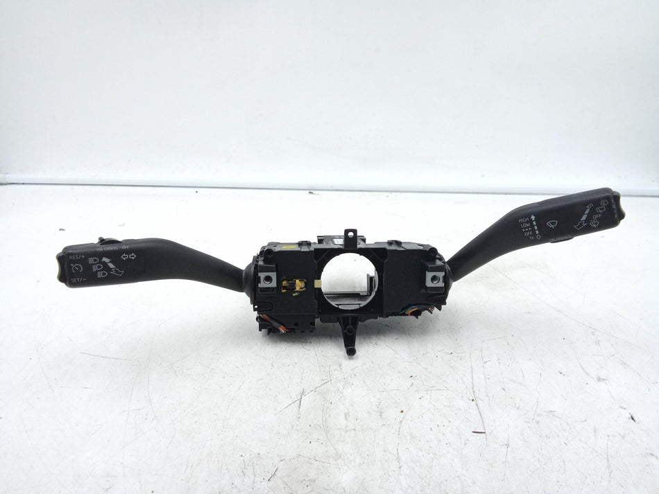 Devioluci VOLKSWAGEN Up Serie (122) (16>)