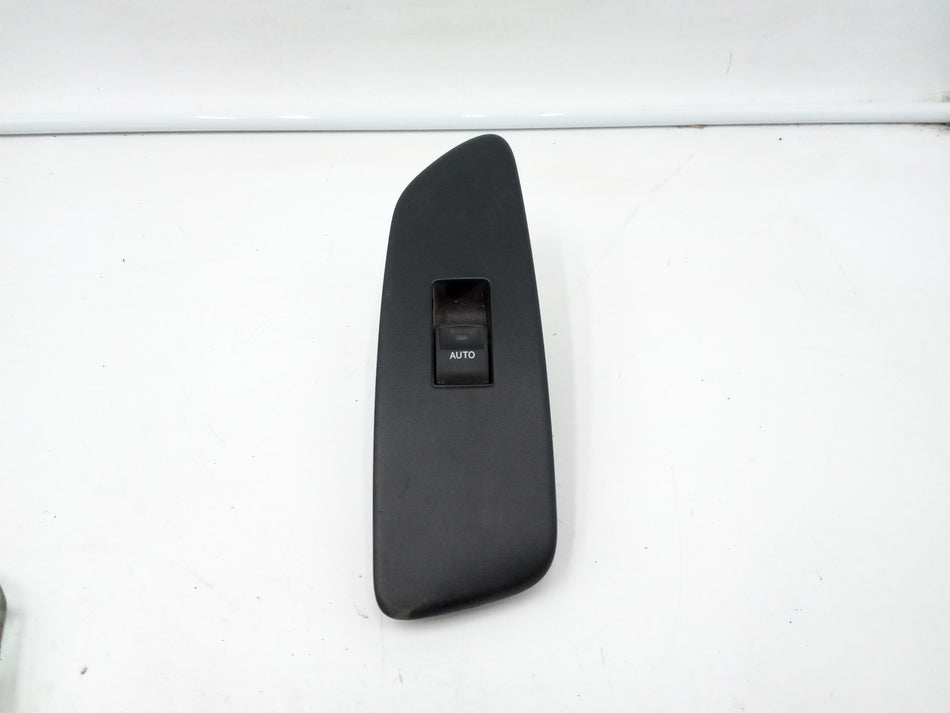 Pulsantiera Anteriore Destra TOYOTA Auris 2° Serie