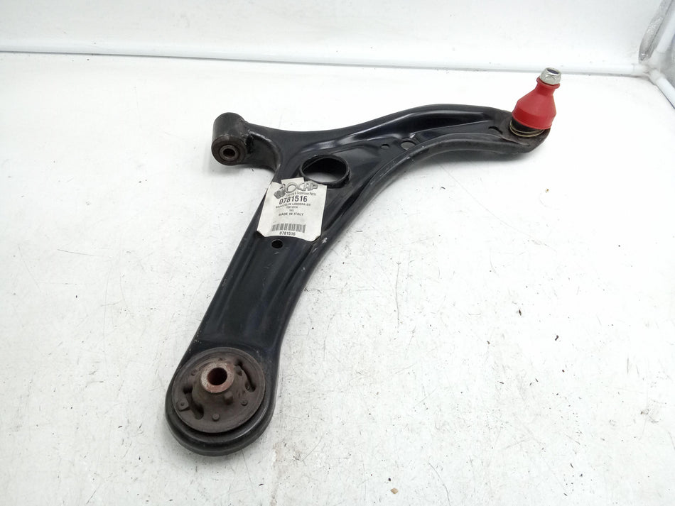 Braccio Oscillante anteriore destro TOYOTA Yaris Serie (99>03)