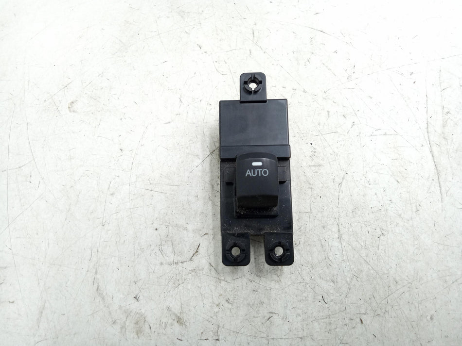 Pulsantiera Anteriore Destra HYUNDAI iX20 Serie (10>19)