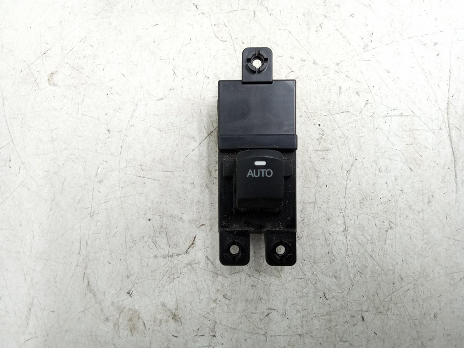 Pulsantiera Anteriore Destra HYUNDAI iX20 Serie (10>19)