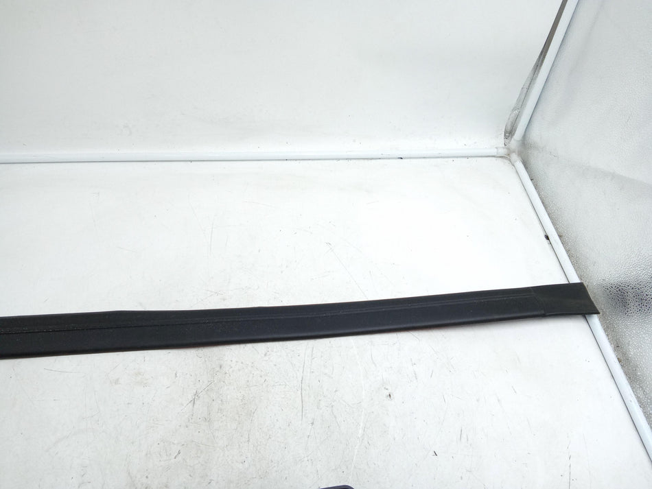 Modanatura porta luci Dx Ricambi Generici Marche varie serie