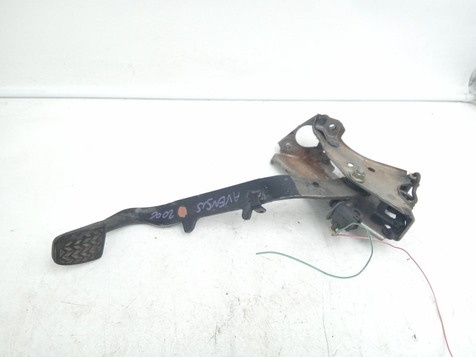 Pedale frizione TOYOTA Avensis Berlina 2° Serie