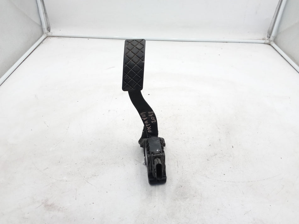 Pedale acceleratore SKODA Octavia Berlina 4° Serie