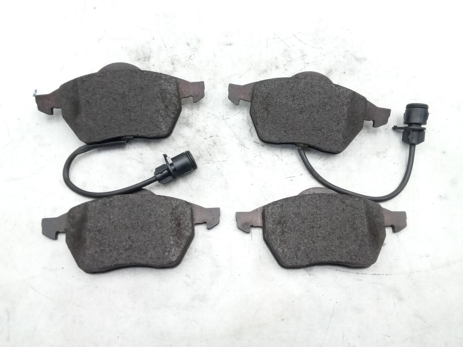 Pastiglie freno anteriori AUDI A6 Avant Serie C4 (4A5) (94>97)