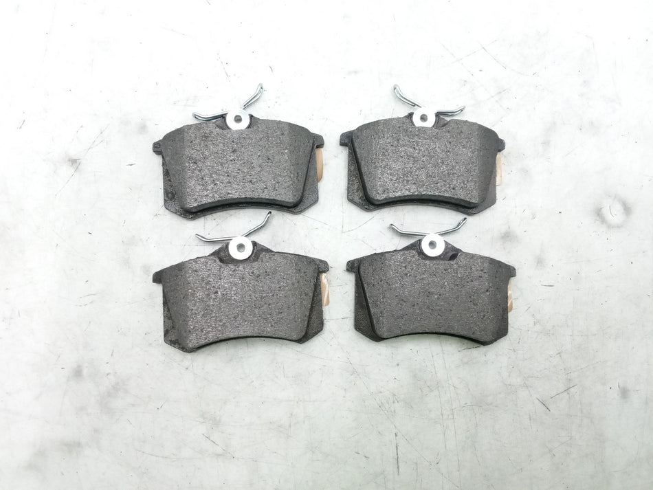 Pastiglie freno posteriori VOLKSWAGEN Golf 4 Berlina (97>03)