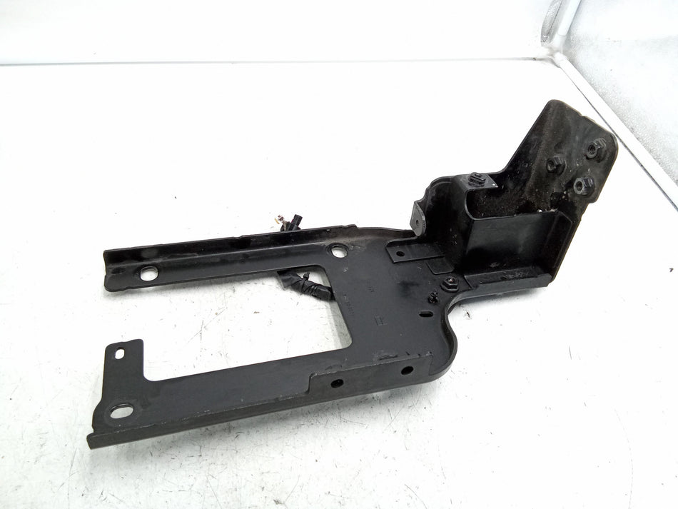 Supporto radiatore acqua destro LAND ROVER Discovery Sport (L550) (19>)